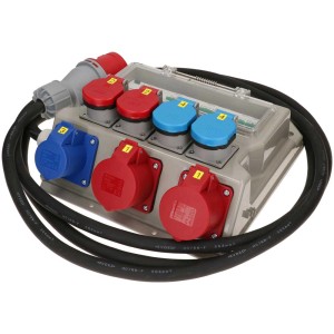 Distributore di corrente grigio con cavo, spina CEE32-5 e prese multiple per uso esterno.