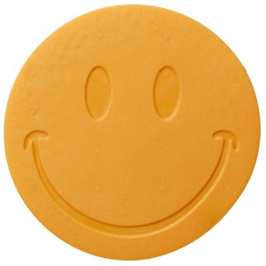 Orangefarbene Diaqua Badewanneneinlage im Smiley-Design, 11,5 cm Durchmesser.