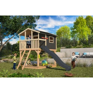 Maison sur pilotis Karibu Benjamin avec toboggan en gris naturel pour enfants dans le jardin.