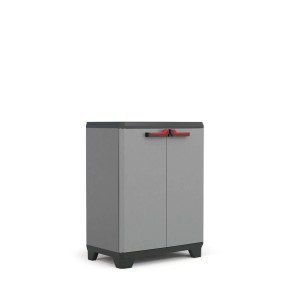 Meuble bas Keter Stilo, armoire en plastique grise avec deux portes et poignées rouges.