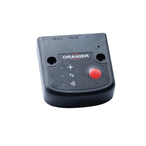 Télécommande noire Oranier pour poêles à granulés avec bouton rouge.