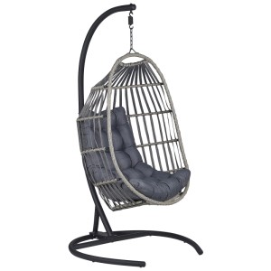 Sedia sospesa Beliani Sesia in polyrattan grigio scuro con struttura in metallo e cuscino.