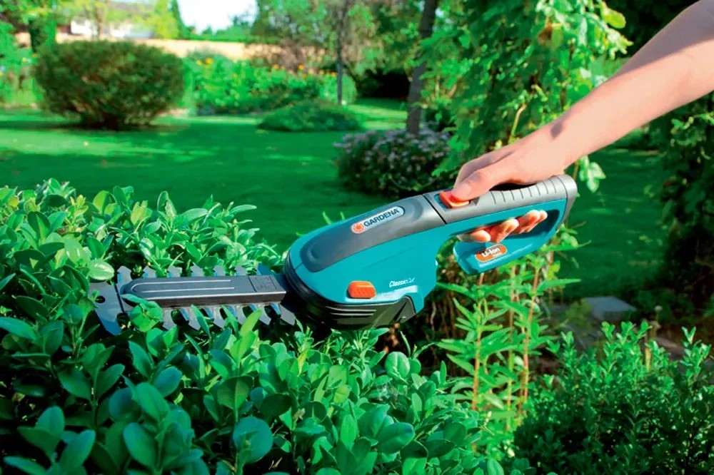 Gardena AkkuGras und StrauchscherenSet ClassicCut kaufen bei OBI