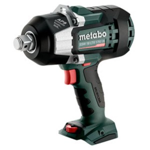 Avvitatore a impulsi a batteria Metabo SSW 18 LTX 1750 BL, verde scuro/nero, con attacco quadro da 3/4 pollici.