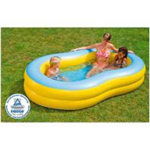 Piscina gonfiabile per famiglie 250x165x40 cm con madre e bambini in giardino.