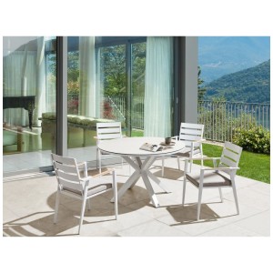 Set da giardino Beliani Maletto/Taviano bianco con tavolo e 4 sedie con cuscini.