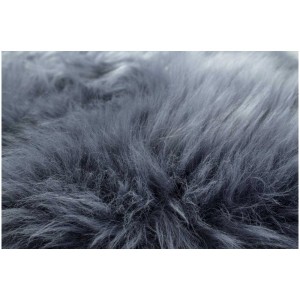 Dunkelgraues, weiches Schaffell Double (60x160cm). Ideal als Teppich oder Deko.