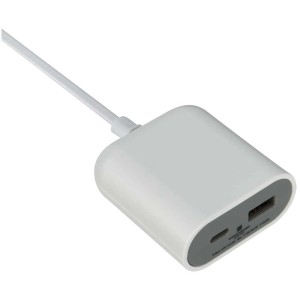 Câble de rallonge blanc-gris (3 m) avec port USB-C et USB-A.