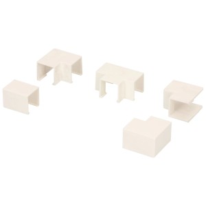 Ensemble de connecteurs blancs pour goulottes de câbles 16x16 mm pour une adaptation flexible.
