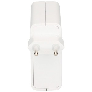 Weißer USB-Charger Zwischenstecker für das Laden von USB-Geräten.