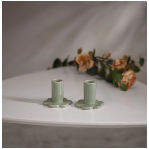 Lot de 2 bougeoirs Star Trading Bloom verts, design moderne pour intérieur.