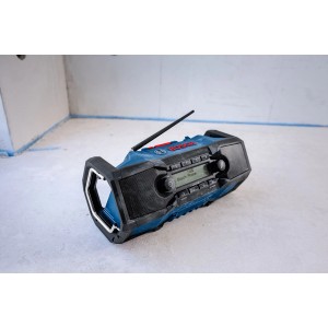 Bosch Professional GPB 18V-3SC radio a batteria: radio da cantiere con Bluetooth, DAB+ e FM.
