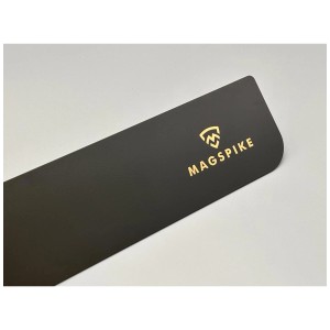Gros plan du support de gel douche magnétique MagSpike en noir profond.