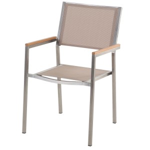 Beliani sedia da giardino Grosseto, acciaio/beige, 1 pz. Sedia da giardino impilabile con braccioli in legno sintetico.
