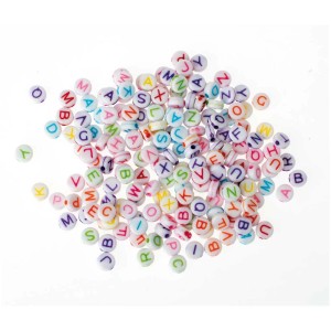 Perline alfabeto colorate in plastica, ideali per creare gioielli e decorazioni.