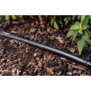 Tubo di alimentazione Geka Drip, Ø 16 mm, 25 m, posato nell'aiuola. Sistema Micro-Drip.