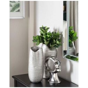 Vaso decorativo Beliani Apamea in gres argentato con texture moderna.