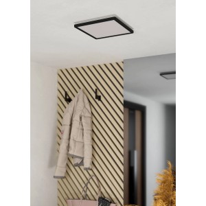 Plafonnier LED carré noir Eglo Expert Minerario, 29x29 cm, pour pièces humides.