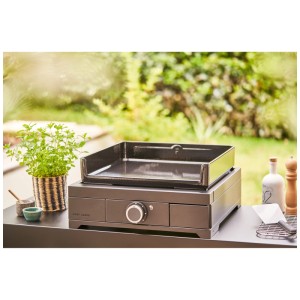 Forge Adour Plancha Modern 45 grill elettrico in acciaio nero con piastra in ghisa e vaschetta raccogli grasso.
