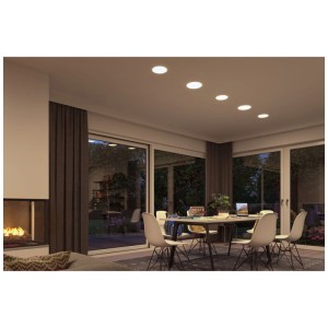 Salon avec panneau LED encastrable Paulmann Veluna, spots encastrables ronds satinés pour lumière blanche neutre.