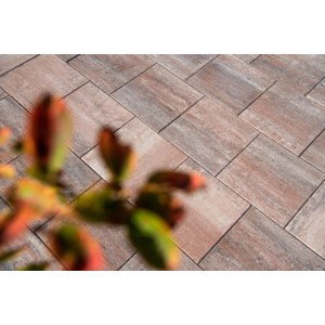 Piastrelle per terrazza Diephaus Corso Muschelbeige, 50x50 cm, posate all'esterno.