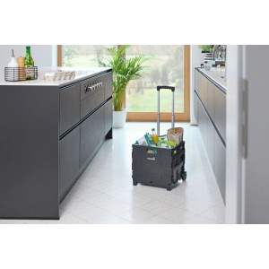 Carrello spesa pieghevole Keeeper, 45 l, pieno di alimentari in cucina moderna.