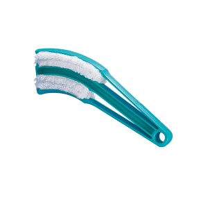Leifheit Jalousetta pulisci persiane con rivestimento in microfibra turchese.