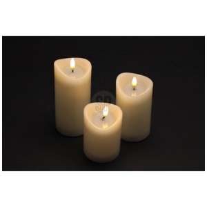 Lot de 3 bougies LED ivoire avec flamme vacillante pour un éclairage d'ambiance.