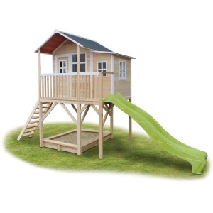 EXIT Loft 750 casetta in legno con scivolo, sabbiera e scala in legno naturale.