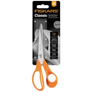 Forbici multiuso Fiskars Classic, 21 cm, con manici arancioni nella confezione.