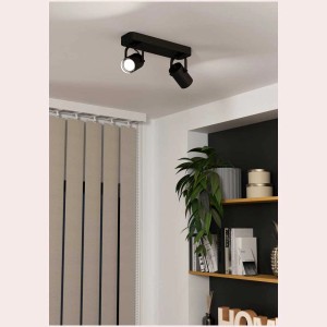 Faretto da soffitto a LED nero Eglo Sorego con 2 faretti GU10 in un moderno spazio abitativo.