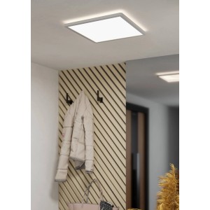 Plafoniera LED quadrata bianca Eglo Expert Minerario, 39x39 cm, adatta per ambienti umidi.
