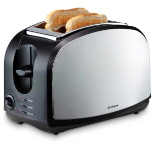 Tostapane Crispy Toast in acciaio inox con due fette di pane tostato nello slot.