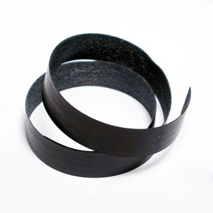 Chant de placage Praktikus frêne noir, 20mm, enroulé.