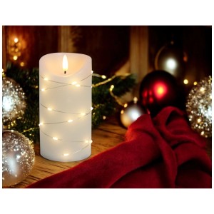 LED-Wachskerze (Ø8 cm, 15 cm hoch) mit Lichterkette, warmweißes Licht für stimmungsvolle Beleuchtung.