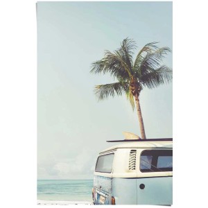 Maxi poster Vintage Summer (61x91,5 cm) avec bus VW, palmier et planche de surf sur la plage.