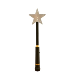 Bacchetta magica LED nera con anelli dorati e stella luminosa, a batteria, per interni.