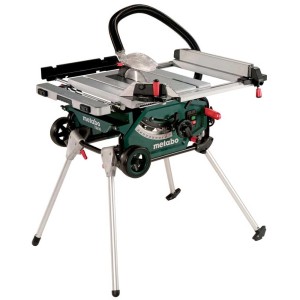 Scie circulaire sur table Metabo TS 216 avec fonction trolley et châssis pliable.