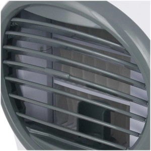 Gros plan : Refroidisseur d'air Emerio avec brumisateur, ventilateur avec grille grise.