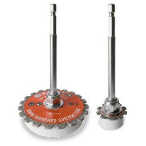 Coupe-tube diamant Mandrex EzyGrind, 90-150mm, pour des coupes précises dans les tubes en plastique.