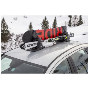 Porte-skis magnétique GEV Shark sur toit de voiture avec skis et snowboard.