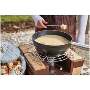 Nouvel Fondue-Bar Nature Set mit Fonduetopf, Brenner, Gabeln, Brotkorb und Weinkühler.