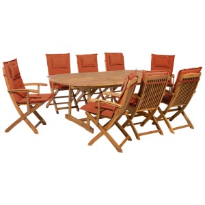 Ensemble de jardin Beliani Maui: Table en acacia marron, 8 chaises pliantes avec accoudoirs et coussins terracotta.