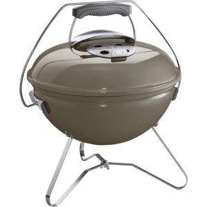 Barbecue boule taupe avec poignée et pieds chromés.