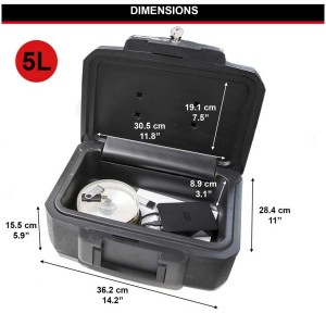 Cassetta di sicurezza Master Lock L1200 aperta con accessori. Cassaforte per custodire oggetti di valore.