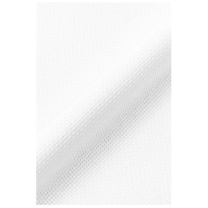 Gros plan du tissu Aïda blanc (coton, 5,5 points/cm) pour point de croix.
