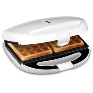 Tostapane per sandwich Trisa Tasty Snack bianco con waffle all'interno, mostrato aperto.