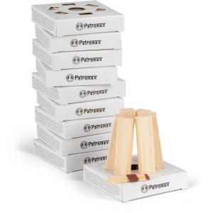 Petromax Fire Kit: Pila di accendifuoco con bastoncini di legno e fiammiferi per un'accensione rapida.