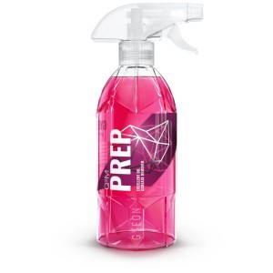 Gyeon Q²M Prep : Pré-nettoyant et dégraissant (500 ml) pour l'entretien auto en flacon pulvérisateur transparent.