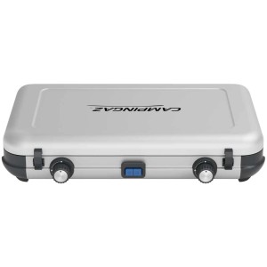 Fornello da campeggio Campingaz Camping Kitchen 2 Maxi CV, chiuso, color argento.